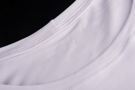Editable close-up mockup of a white screen-printed T-shirt collar