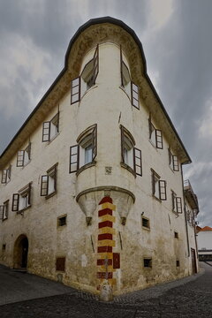 Homanova hisa-Homan House NE corner, fortified manor rebuilt in 1529 in Renaissance-Gothic style, see of the church rectory. Skofja Loka-Slovenia-157