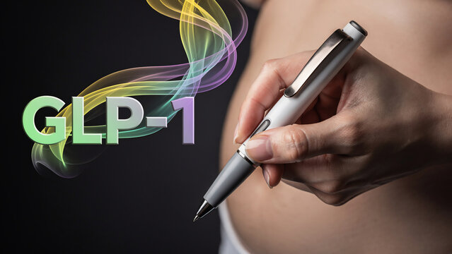 Close-up of hand holding a white GLP-1 injection pen with ethereal light trails, suitable for pharmaceutical advertising, diabetes treatment and medical education