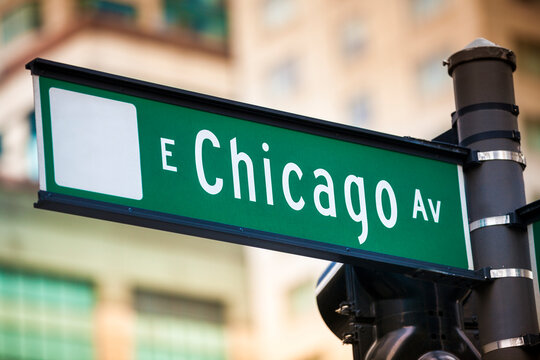 Green street sign for Chicago Avenue in Illinois