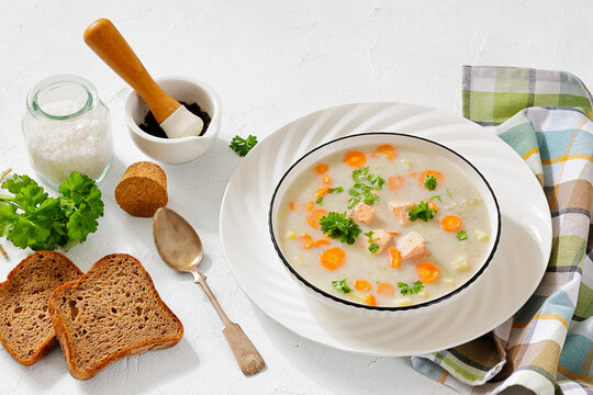 New England Style Salmon Soup with Cream
