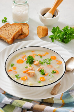 New England Style Salmon Soup with Cream