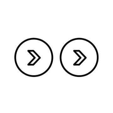 Simple circular arrow icon with right direction