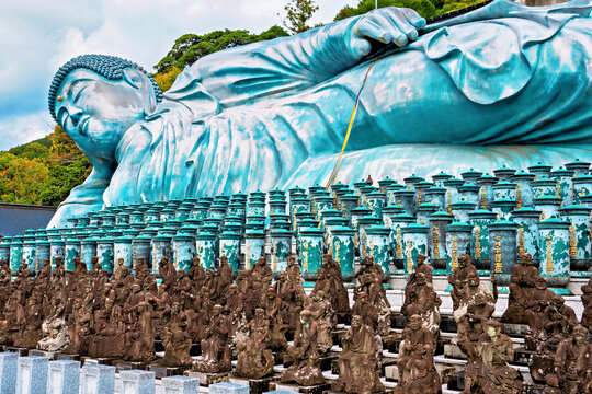 Reclining Buddha at Nanzoin Temple shows the largest bronze statue of Shakyamuni in Fukuoka, Kyushu