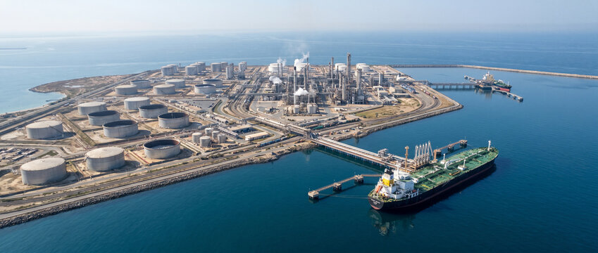 Coastal oil refinery with marine export terminal