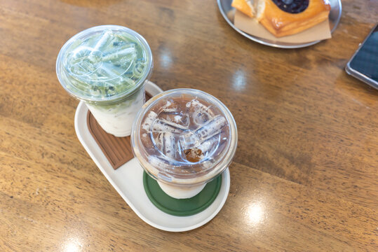 Refreshing Iced Drinks with Lemon and Ice