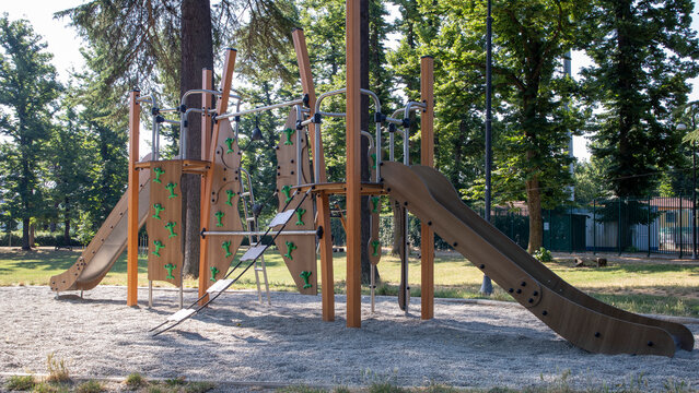 Area giochi per bambini al parco.