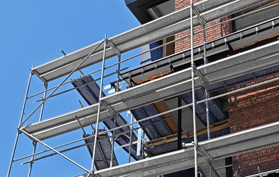 Steel construction scaffolding