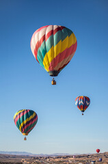 Naklejka premium Hot air balloons in flight