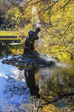 Hercules Fountain in the Burggarten pond, Vienna, Austria