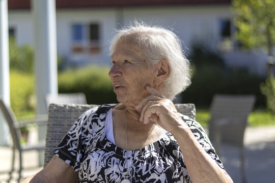 86-year-old woman, retirement home, Jettingen, Baden-W&uuml;rttemberg, Germany