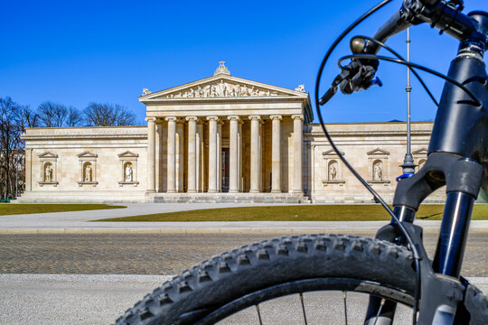 famous glyptothek at the koenigsplatz in munich