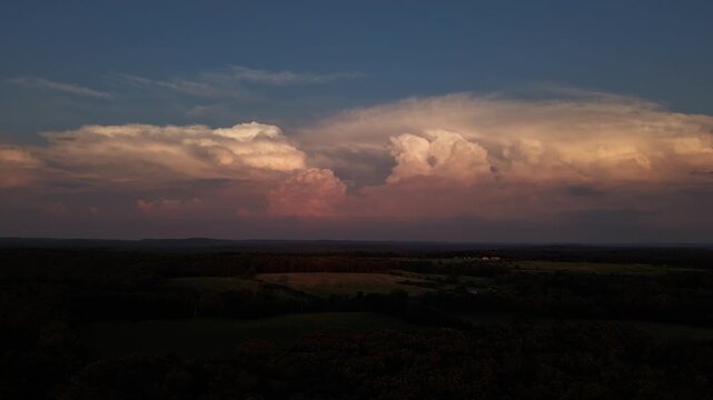 Missouri Skyline Sunset Timelapse with Dramatic Storm Clouds
Description: A beautiful wide-angle timelapse capturing an expansive bank of sunset-lit storm clouds rolling across the Missouri horizon