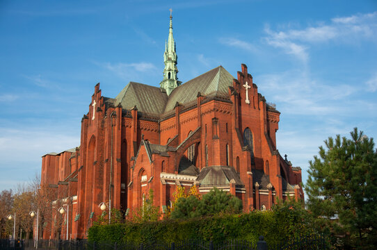 Basilica of the Sacred Heart of Jesus (Bazylika Najświętszego Serca Pana Jezusa) in Strzemieszyce Wielkie, neo-Gothic style, steeple tower stands above nave intersection. Dąbrowa G&oacute;rnicza, Poland.