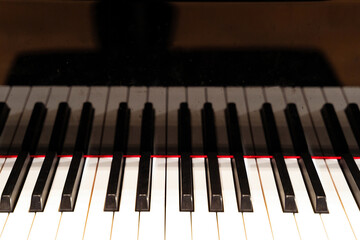 piano © smmartynenko