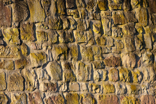Bruchsteinmauer