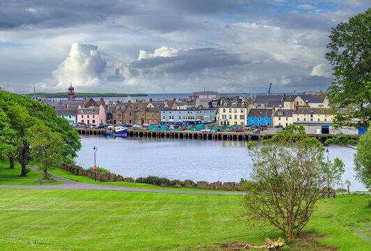 Picturesque Stornoway waterfront, Isle of Lewis, Outer Hebrides Islands, Scotland.