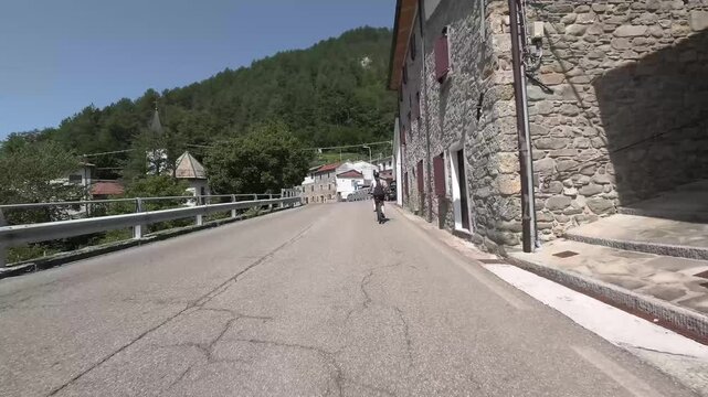 Giro in bici MTB SS63