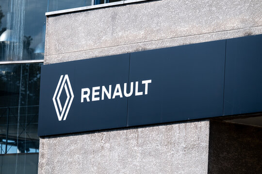 Renault dealership on Pleinlaan