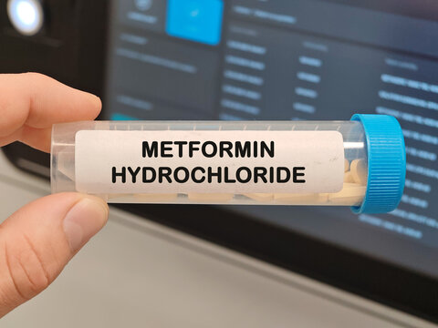 METFORMIN HYDROCHLORIDE biguanide for type 2 diabetes and blood glucose control tablets in laboratory
