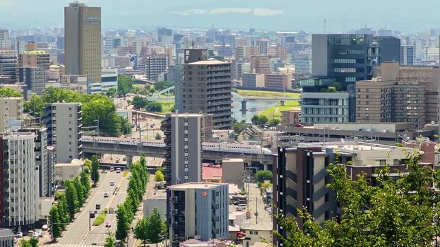 万日山から見える熊本駅周辺の街並み　九州新幹線