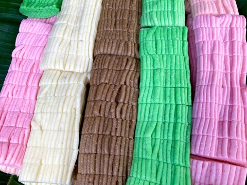 gethuk lindri traditional indonesian colorful cassava cake snack