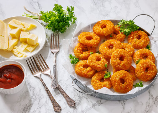 Golden Cheddar Rings With Tomato Ketchup