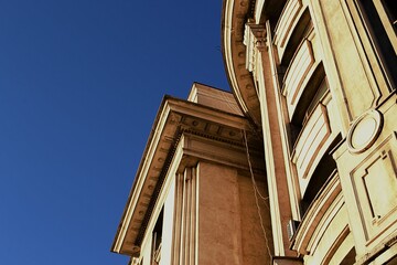 Wall of a building in Bucharest, Romania © Hrabia