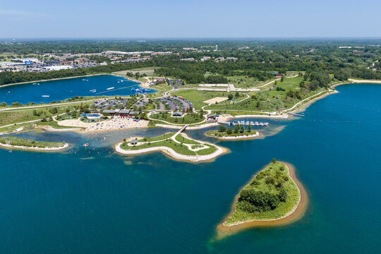 Recreation area with water sports aerial