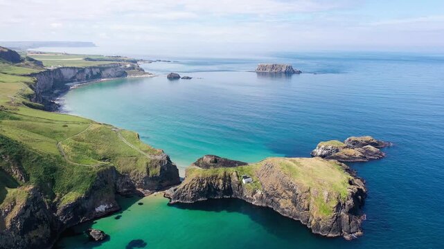 UK, Northern Ireland, Antrim, Ballintoy, Carrick-a-Rede Rope Bridge