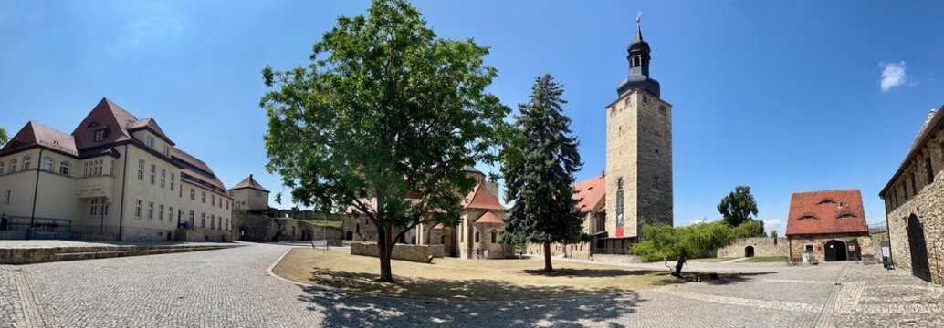 Querfurt: die Burg, das Rathaus und die Stadtkirche