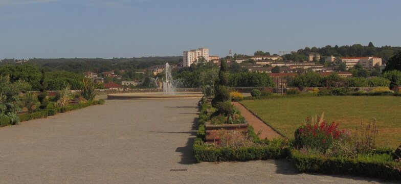 Jardin Ev&ecirc;ch&eacute;&nbsp;; Limoges ; Haute-Vienne&nbsp;; Limousin&nbsp;; Nouvelle Aquitaine