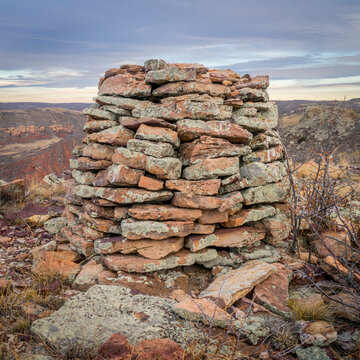 stone cairn on Cheyenne RIm in Red Mountain Open Space, fall scenery