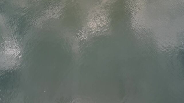 Jezioro Żywieckie - Polska
Jezioro pośr&oacute;d g&oacute;r Besdkid&oacute;w nagrane dronem z wysokości, g&oacute;ry, las, plaża,łodzie, przyroda