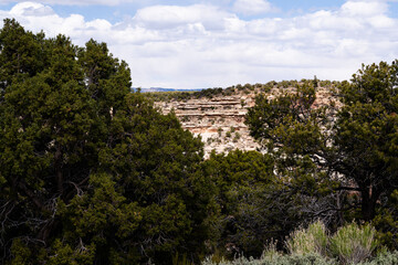 Fototapeta premium The rugged red sandstone cliffs of Canyon De Chelly newar Chinle, Arizona on the Navajo Nation
