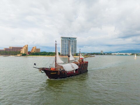 BARCO PIRATA