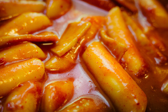 매콤한 국물 떡볶이 클로즈업