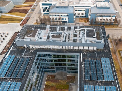 Modern data center utilizing clean energy from sun