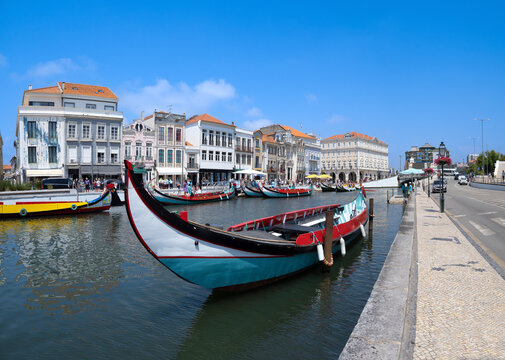 Moliceiro Boats along the Canal dos Botir&otilde;es, Aveiro, Centro Region, Portugal