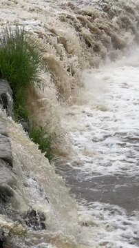 Rzeka Kamienica, Nowy Sącz, duża woda.