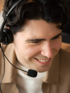 Portrait of smiling customer service worker 
