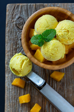 Refreshing mango ice cream.