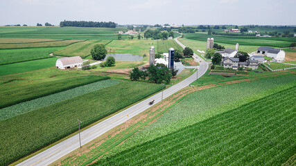 Obraz premium Aerial view of a smoky rural horizon