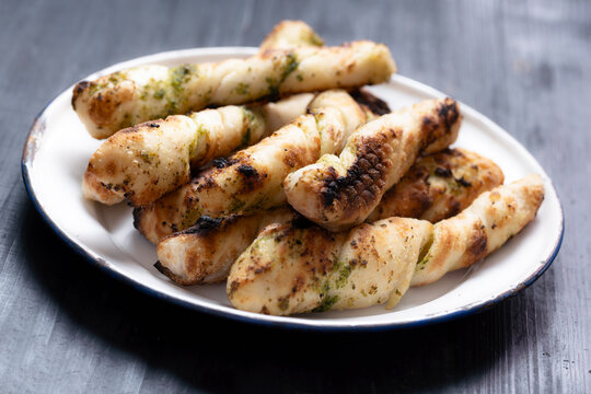 plate of italian garlic pesto pizzetta