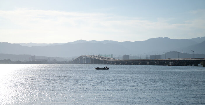 滋賀県・琵琶湖大橋の夏の風景