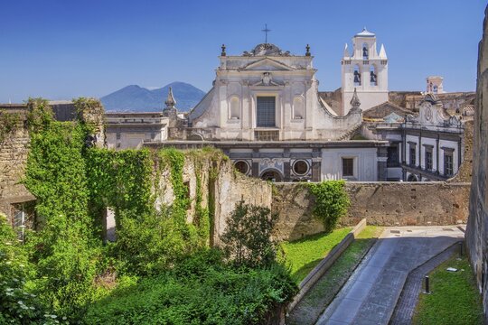 Monastery of San Martino with Mount Vesuvius 1281m, Naples, Gulf of Naples, Campania, Italy