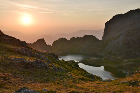 Coucher de soleil au-dessus des Lacs Robert