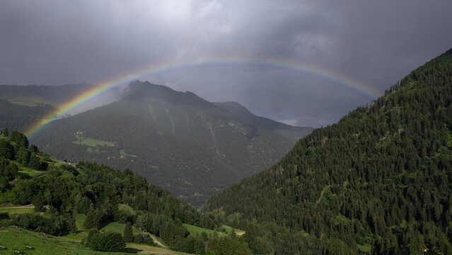 arcobaleno montagna