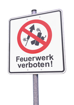 Verkehrszeichen - Verbot - Tafel - Feuerwerk verboten! - Freisteller