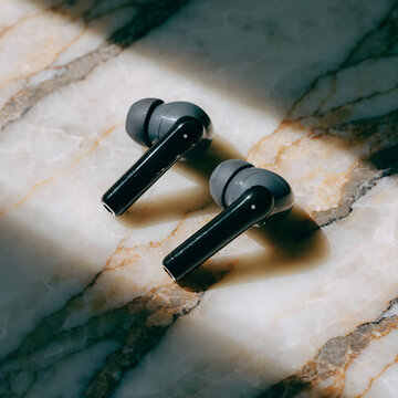 Wireless-Earbuds-Marble-Hard-Light"